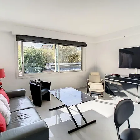 Appartement Luxueux Idéalement Situés En Plein Centre De